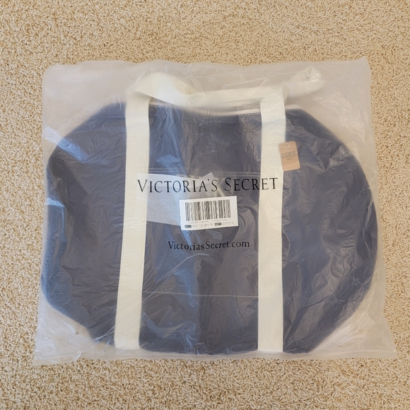 Pink by Victoria's Secret Canvas Duffle Bag Navy Gym Weekender Travel Logo NWT - Picture 5 of 15